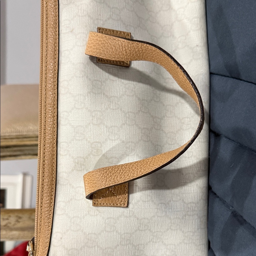 Gucci Tan and Cream Travel Bag